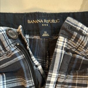 Banana Republic Black and White Flat Front Shorts